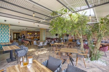 hotel zeytin bahcesi