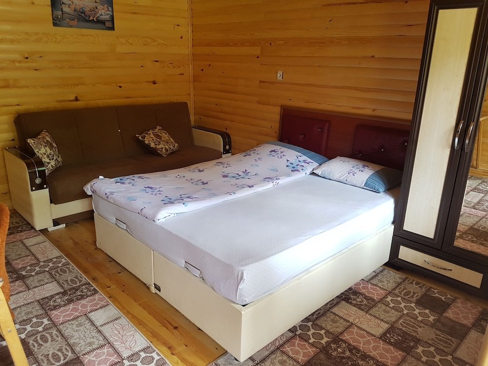 Eliya Pansiyon Restoran,Bostanci>>Artvin,1 star