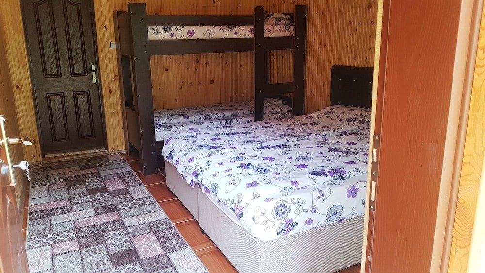 Eliya Pansiyon Restoran,Bostanci>>Artvin,1 star