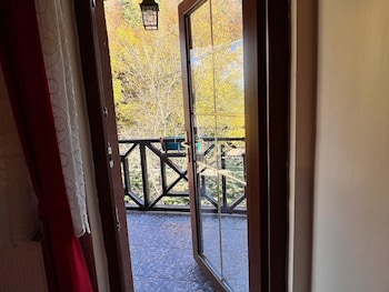 abant dort mevsim konagi