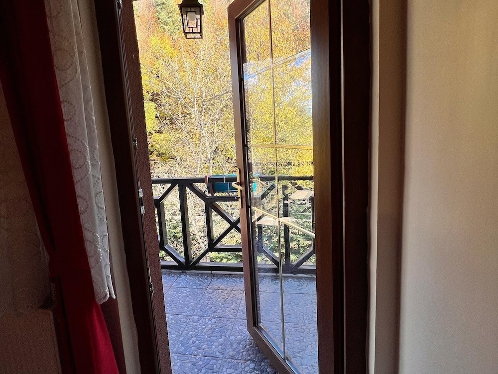 abant dort mevsim konagi