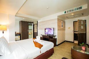 flipper house hotel