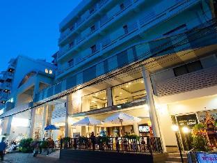 flipper house hotel