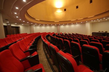 hotel excellence inn