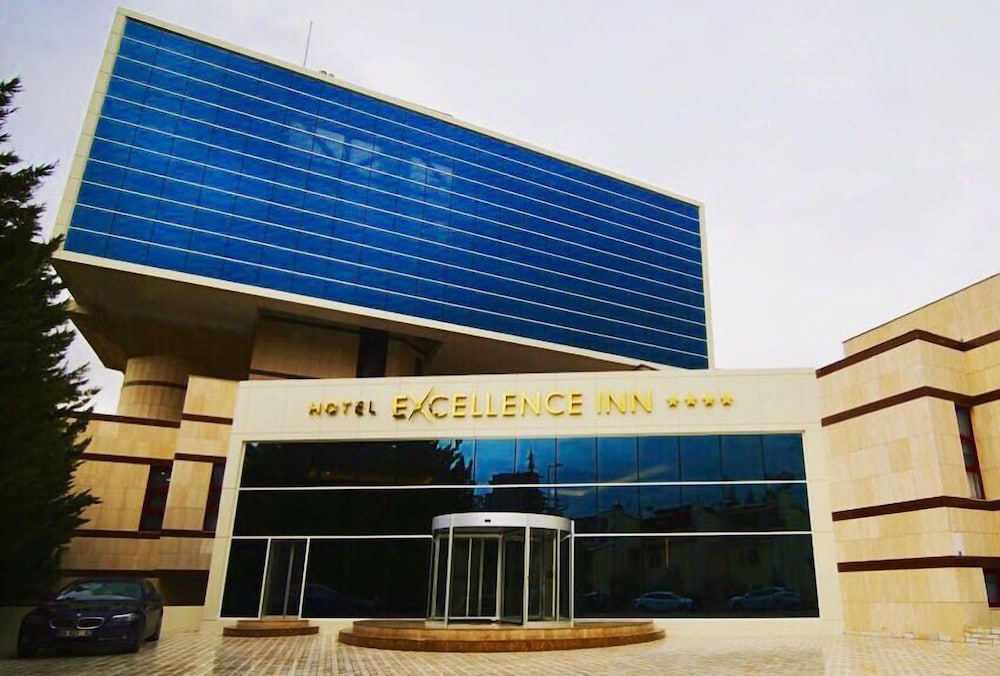 hotel excellence inn