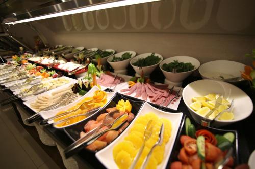 hotel excellence inn