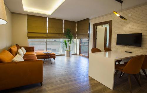 maxuite hotel in home