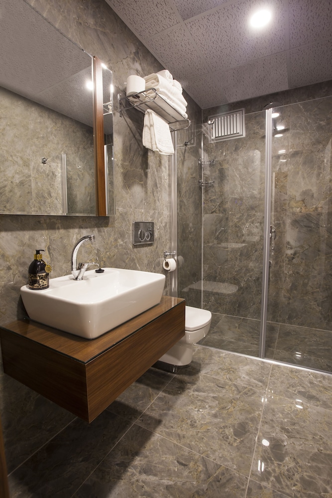 maxuite hotel in home