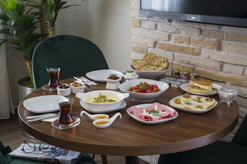 maxuite hotel in home