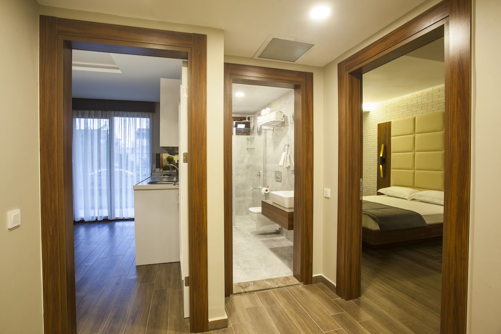 maxuite hotel in home