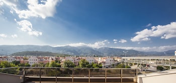 maxuite hotel in home