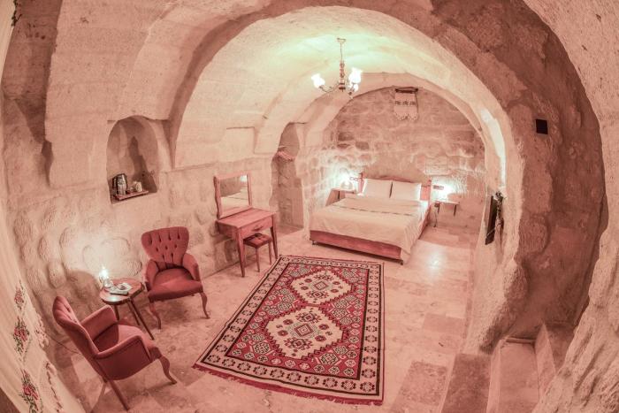 mosaic cave hotel