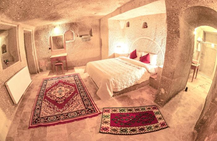 mosaic cave hotel