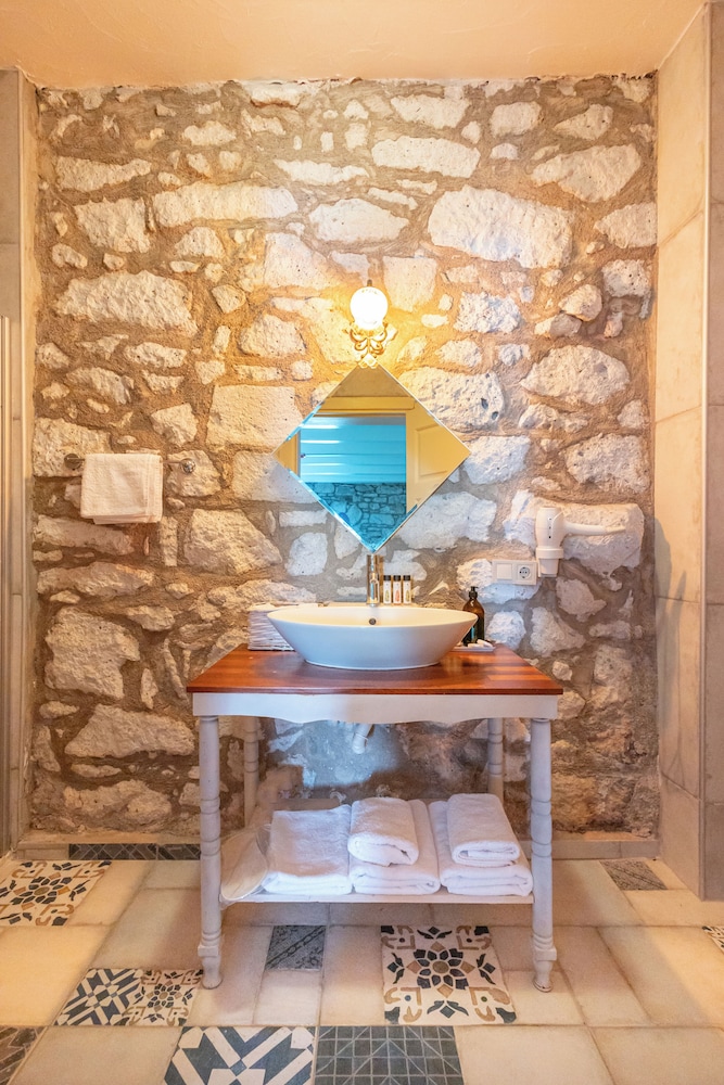 alacati eski ev hotel