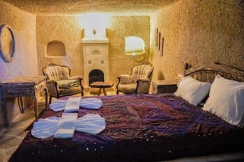 valley inn cave hotel