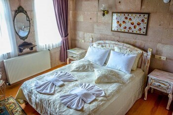 valley inn cave hotel