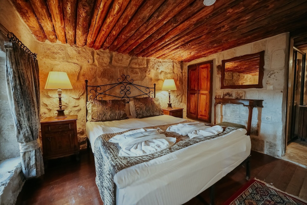 valley inn cave hotel