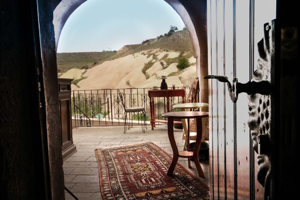 Valley Inn Cave Hotel,Near Ortahisar Castle,3 star