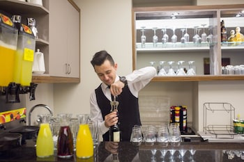 the white orient hotel