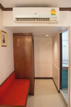 s lodge formally known as sabai lodge