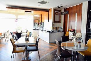 business grand hotel