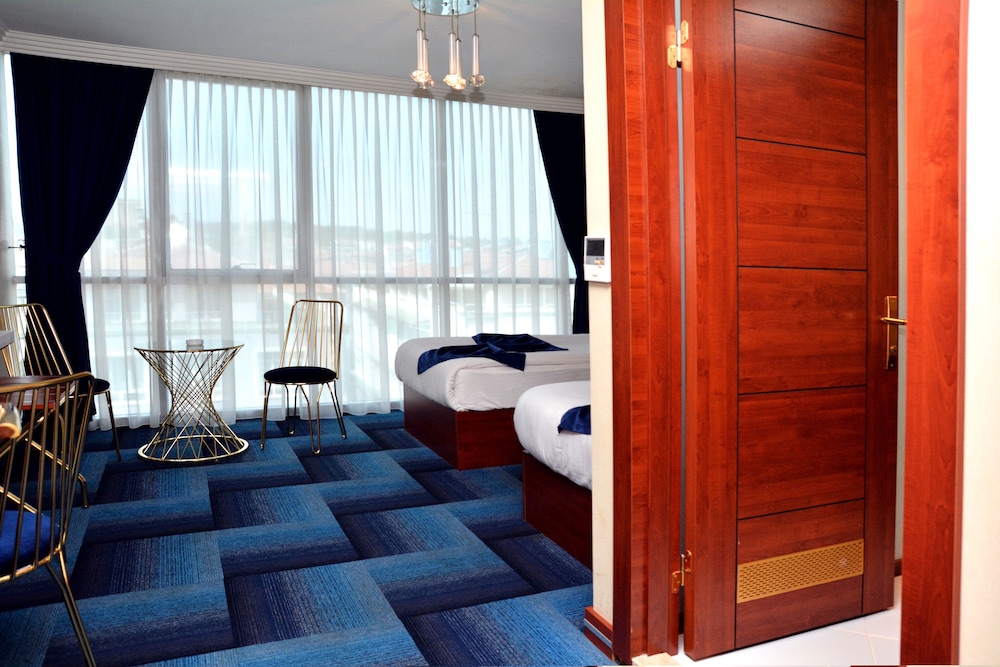 business grand hotel