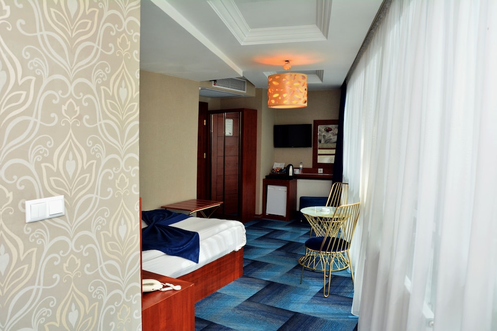 business grand hotel