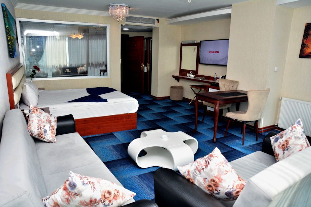 business grand hotel