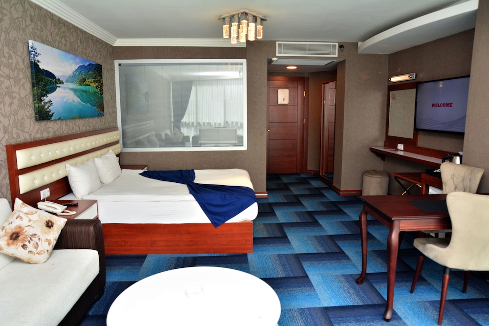 business grand hotel