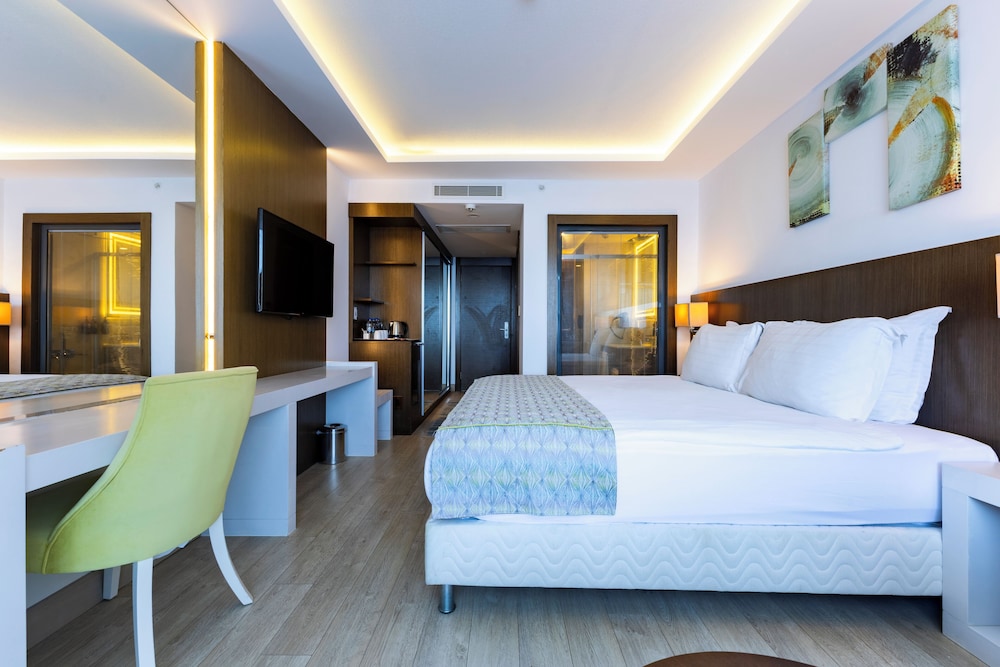 the nowness luxury hotel and spa adulty only