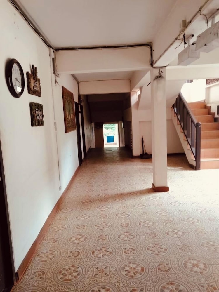 sawasdee place hotel mae hong son