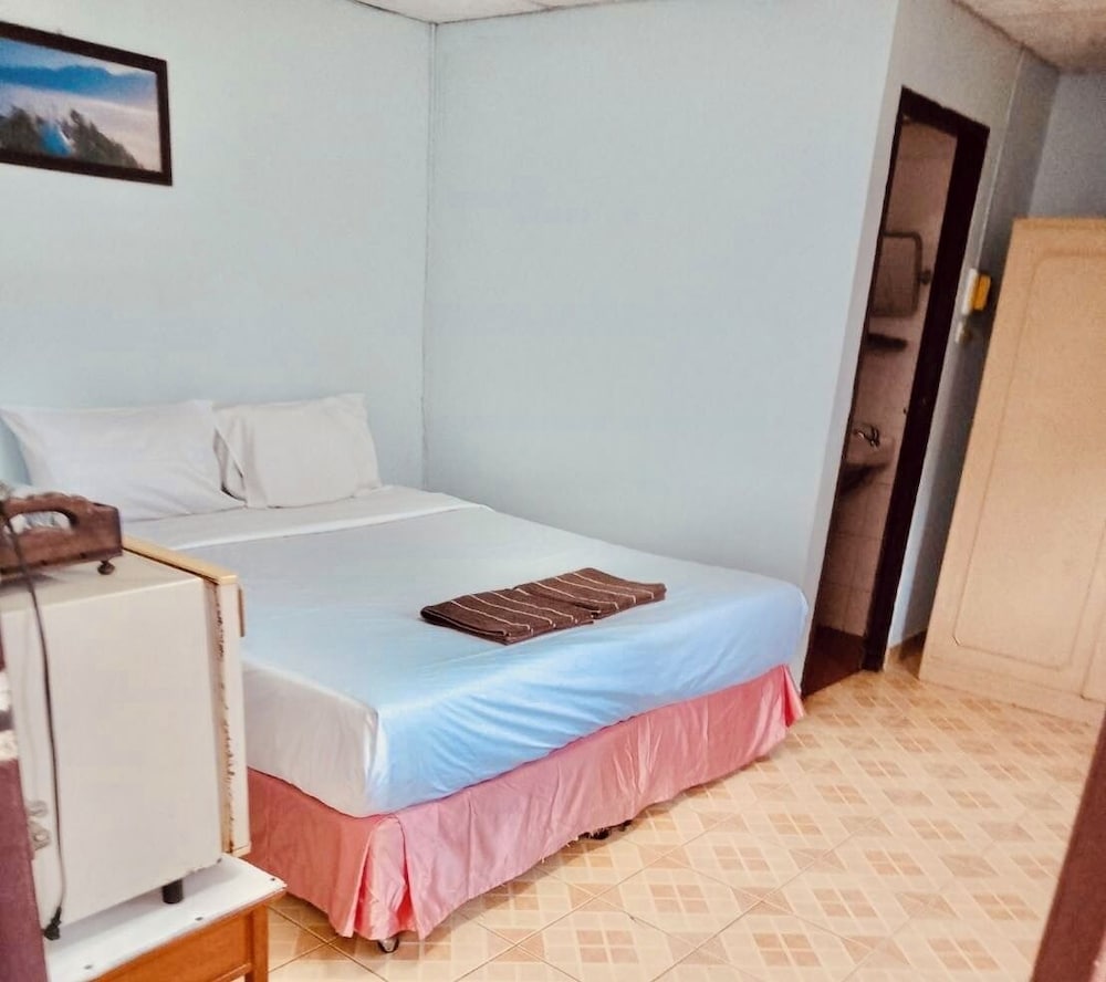 sawasdee place hotel mae hong son