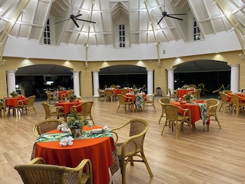 The Royal Hotel,,3 star