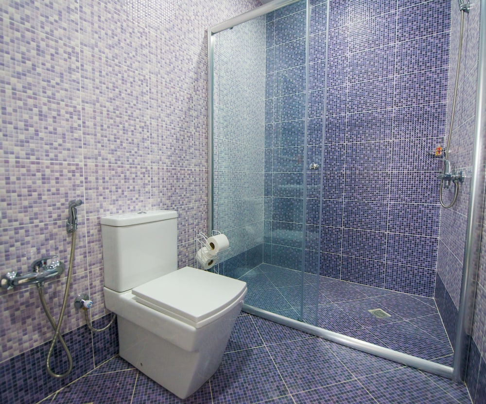 two seasons boutique hotel