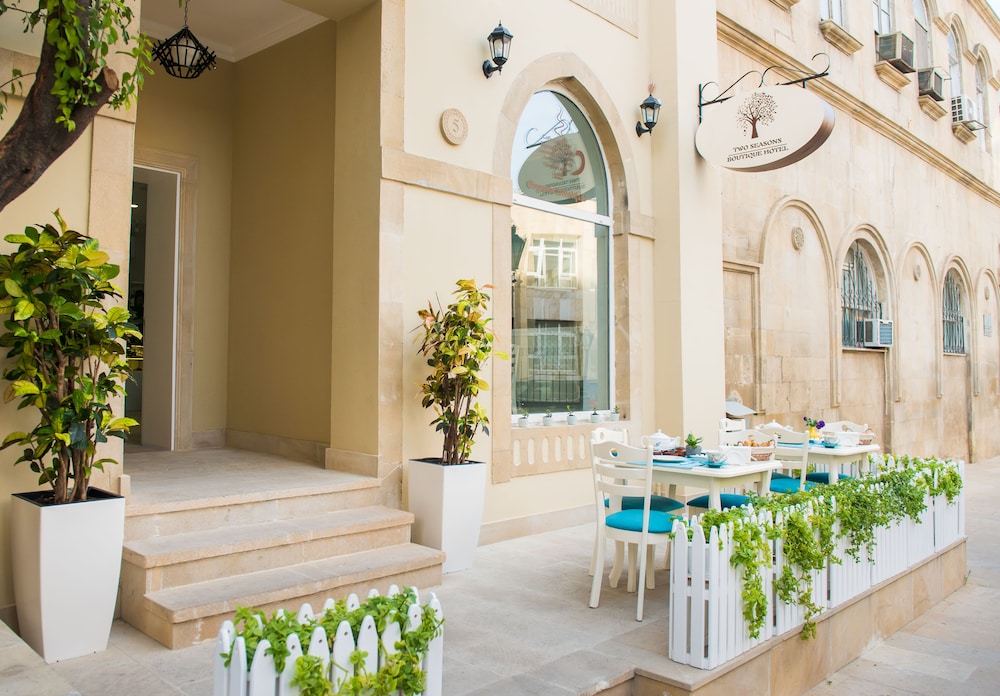 two seasons boutique hotel