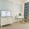two seasons boutique hotel