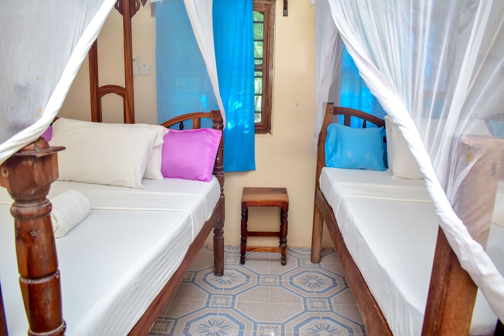 blue earth beach bungalows