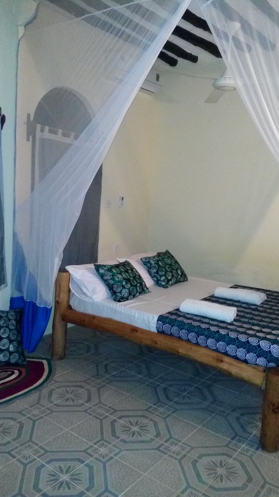 blue earth beach bungalows