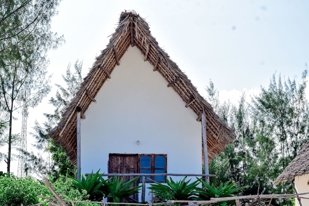 blue earth beach bungalows