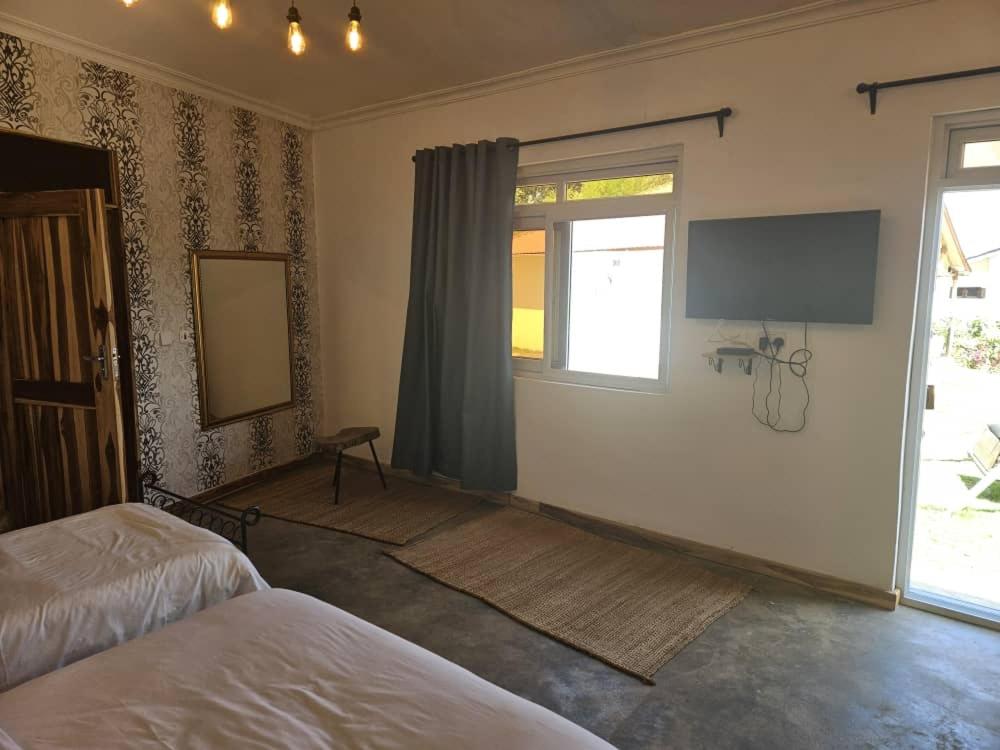 boulevard inn mt meru