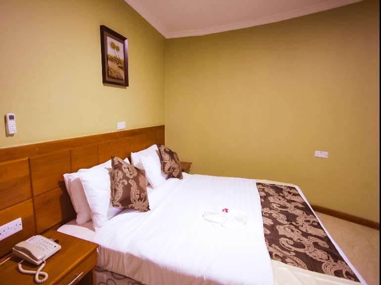 masailand safari and lodge