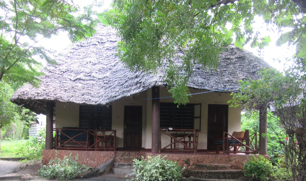 baraka aquarium bungalows