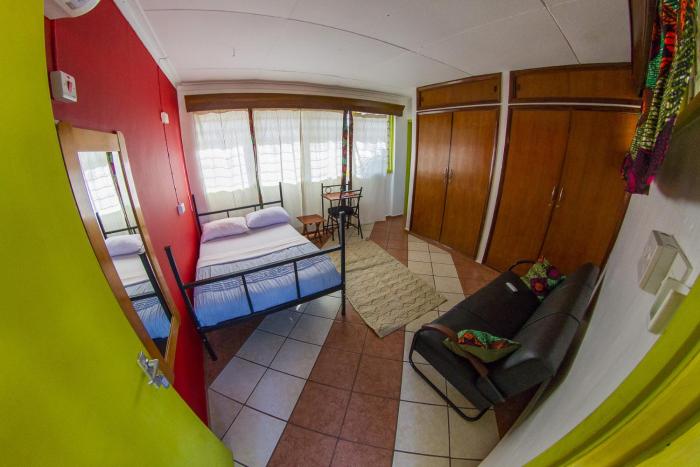 we travel hostel
