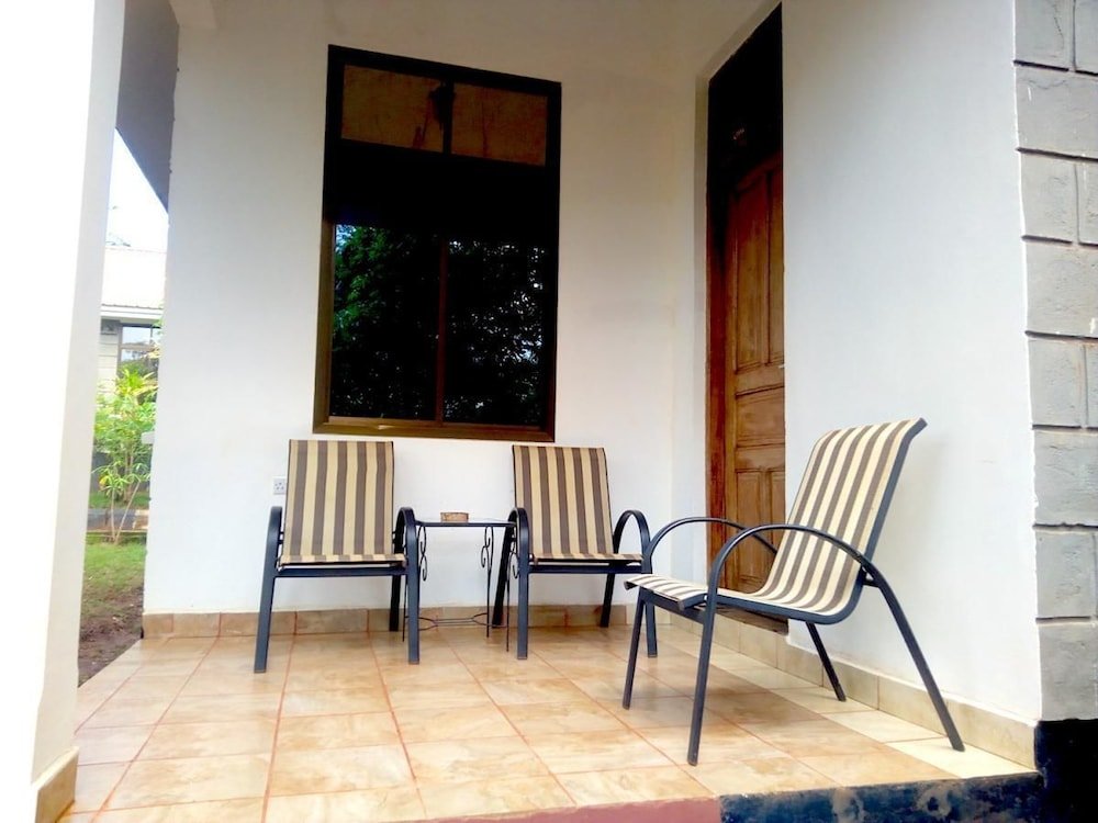 Green Hills Lodge,Karatu>>Arusha,3 star