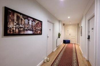 arts apartments