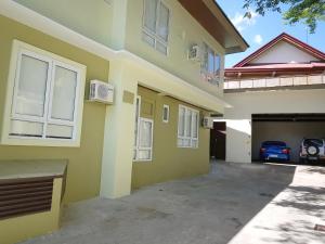 The Leaf House,San Juan>>Manila,3 star