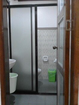 vali joe travel lodge