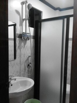 vali joe travel lodge