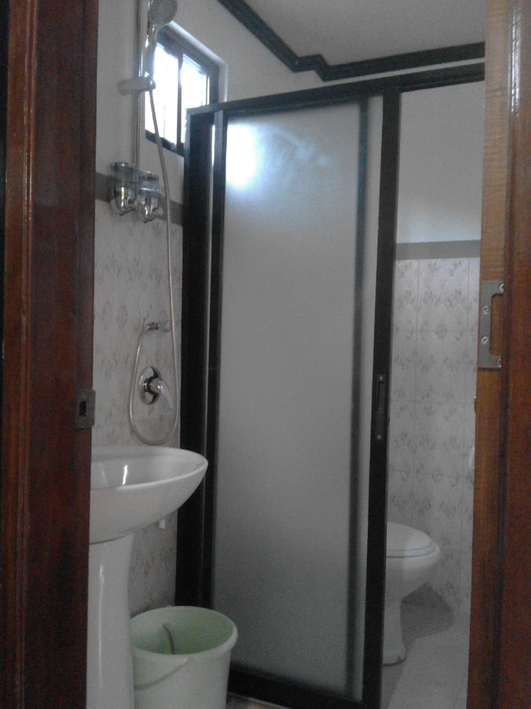 vali joe travel lodge