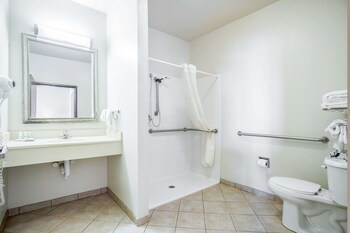 Quality Inn Parsons North,Labette>>Independence,3 star